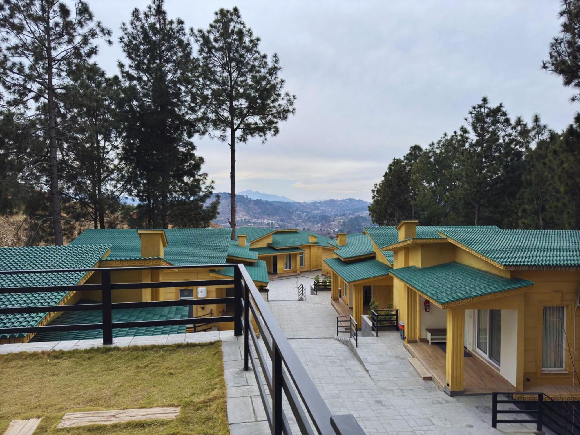 Hidden Hills Hotel & Resort Mansehra Exterior photo